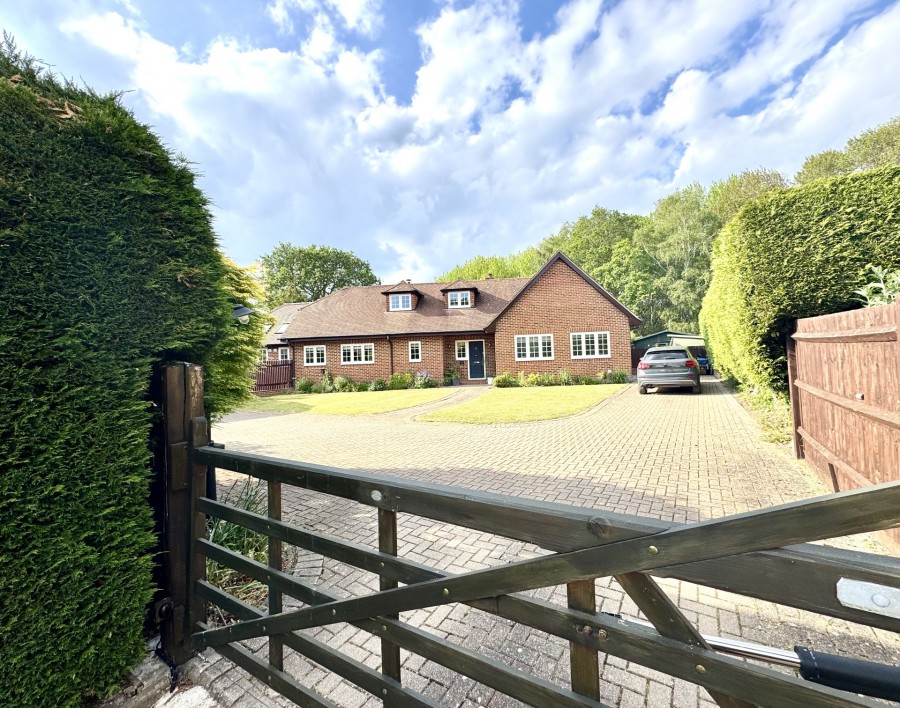 Images for Hazeley Bottom, Hartley Wintney