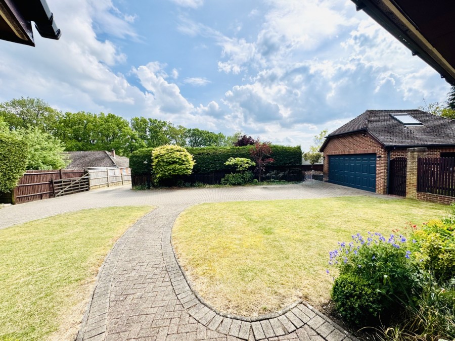 Images for Hazeley Bottom, Hartley Wintney