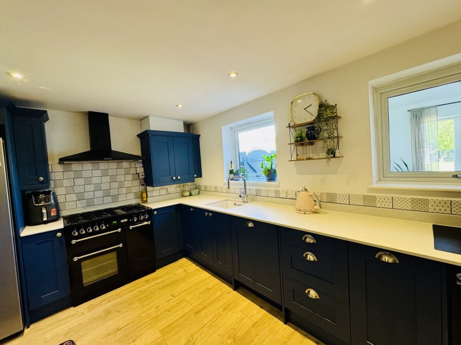 Images for Weir Road, Hartley Wintney