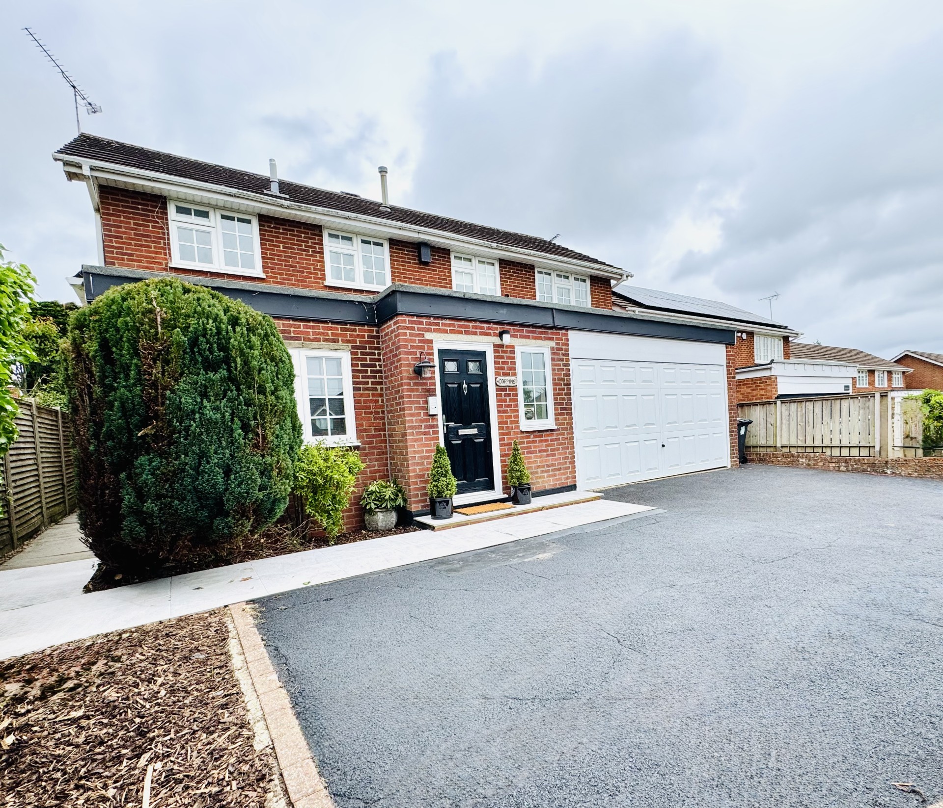 Images for Bracknell Lane, Hartley Wintney