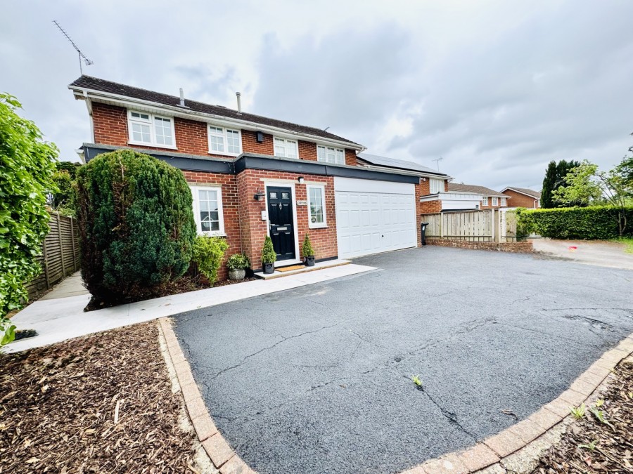 Images for Bracknell Lane, Hartley Wintney
