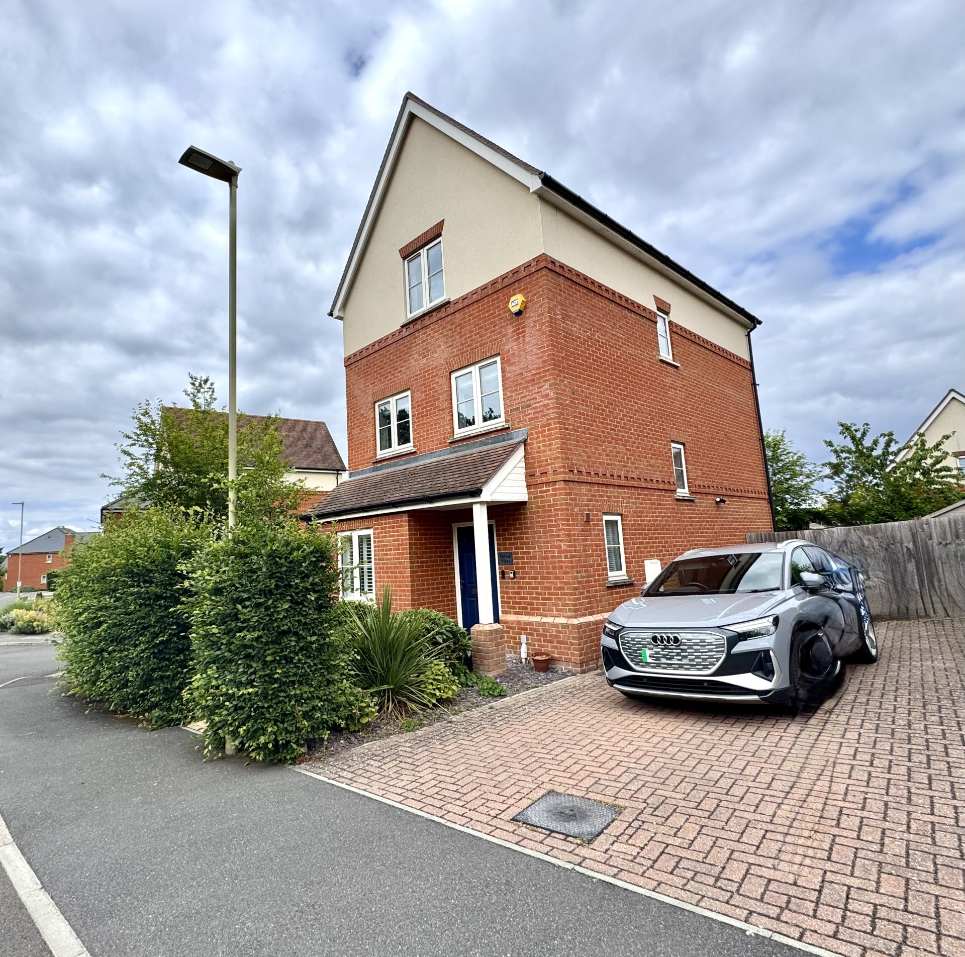 Images for Dunnett Close, Hartley Wintney