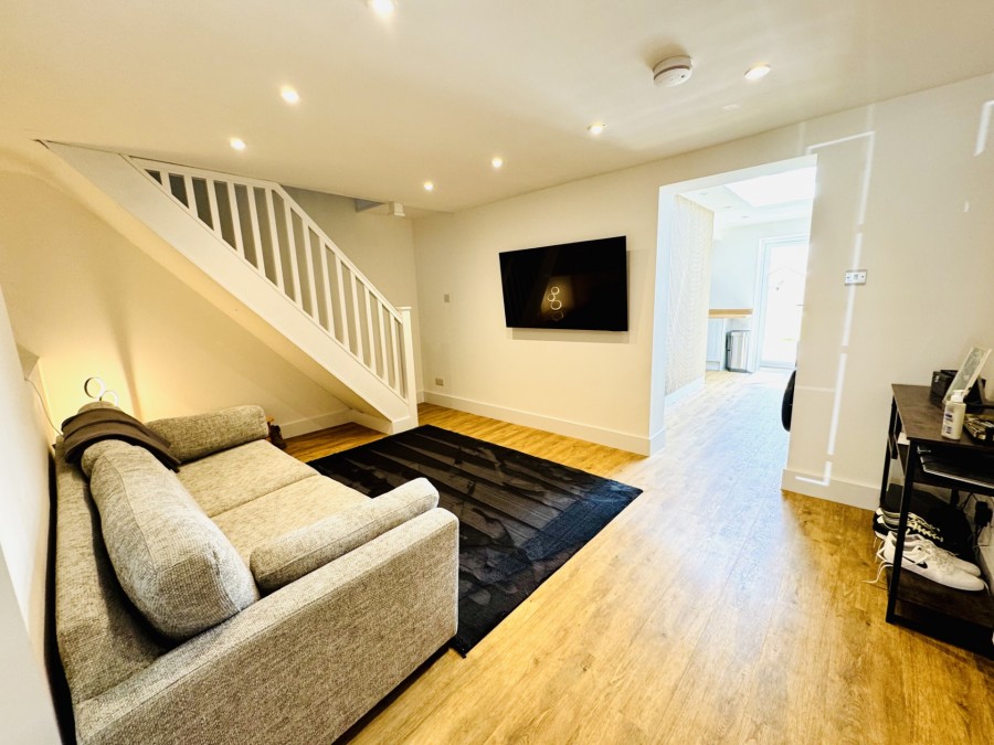 Images for Jubilee Villa, Newnham Road, Hook