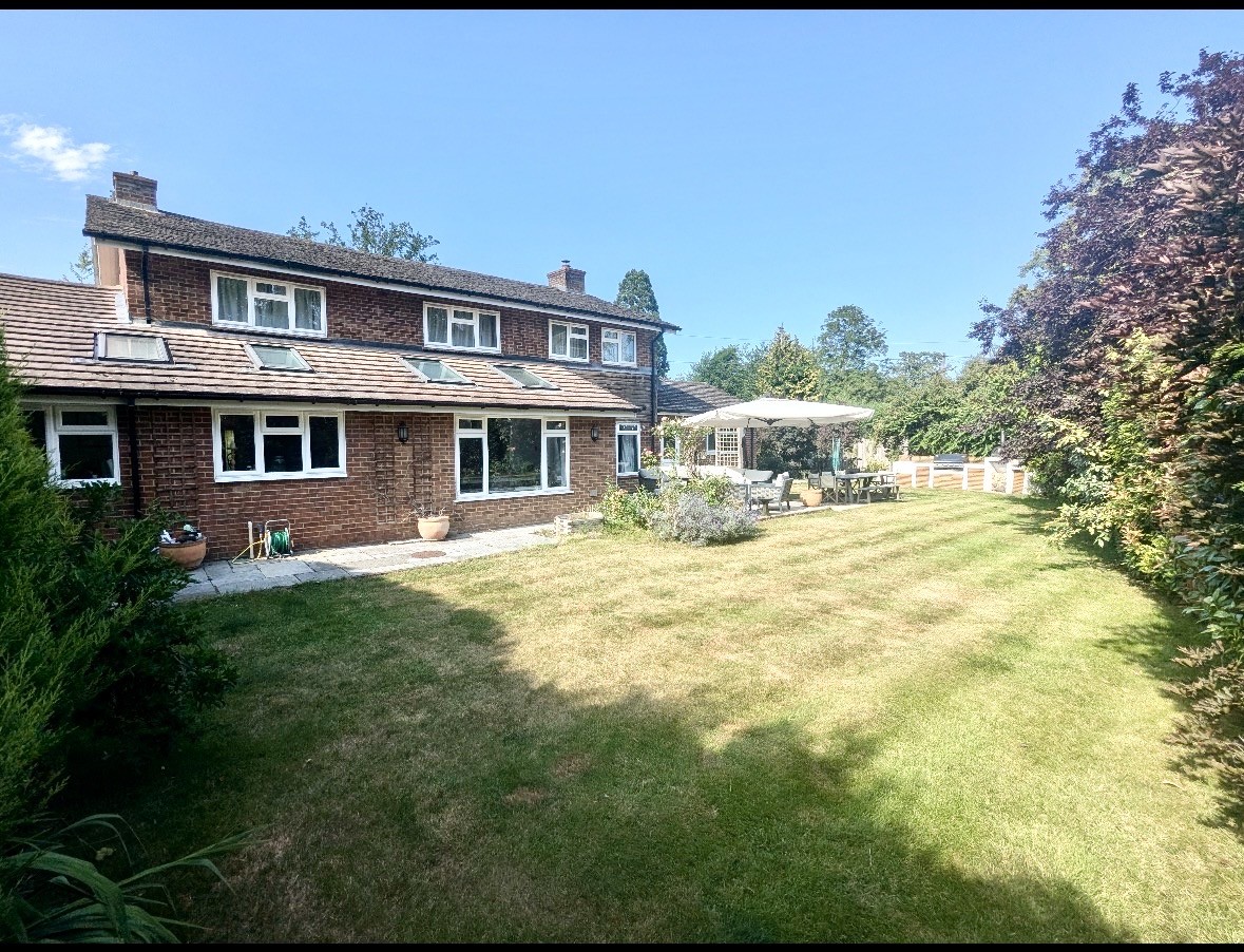 Images for Meadow Lane, Hartley Wintney