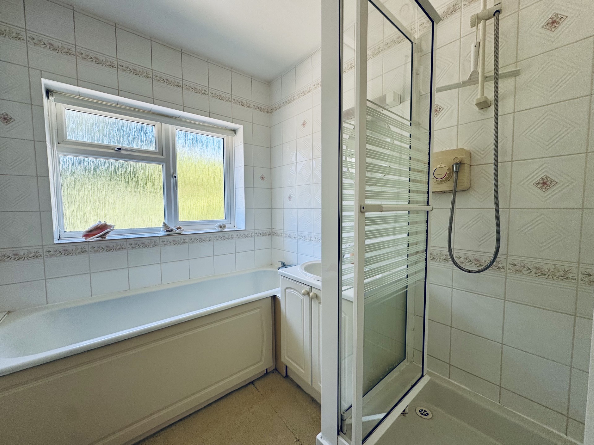 Images for Meadow Lane, Hartley Wintney