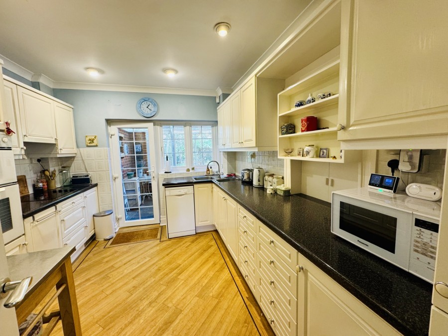 Images for Weatherby Gardens, Hartley Wintney