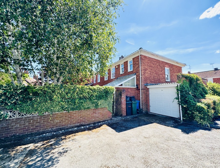 Images for Weatherby Gardens, Hartley Wintney